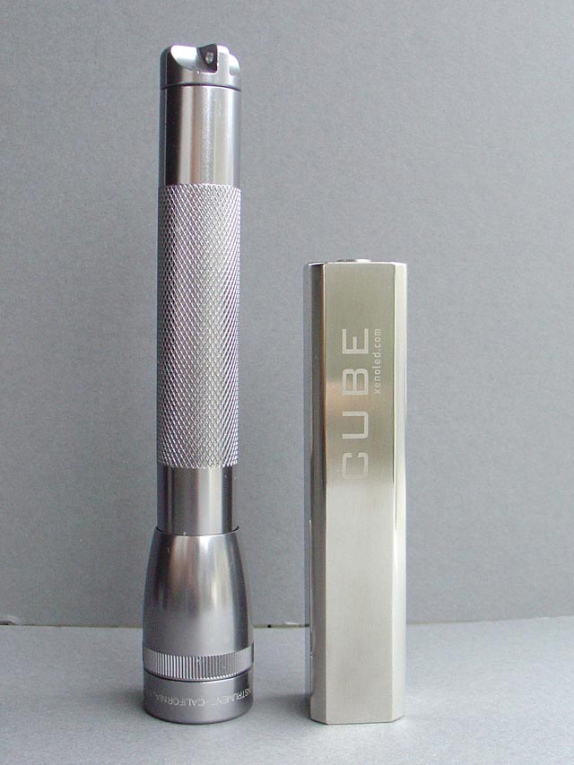 XENO CUBE E11 LEDライト レザーケース付き Pro Light Japan XENO CUBE