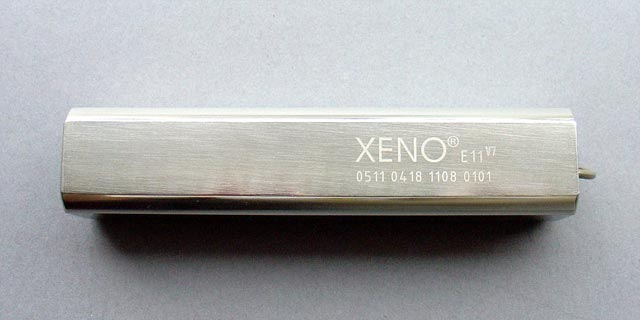 XENO CUBE E11 LEDライト レザーケース付き Pro Light Japan XENO CUBE E11 XML